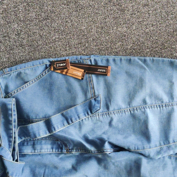 NWT One 5 One skinny high rise stretch jeans - Picture 4 of 5